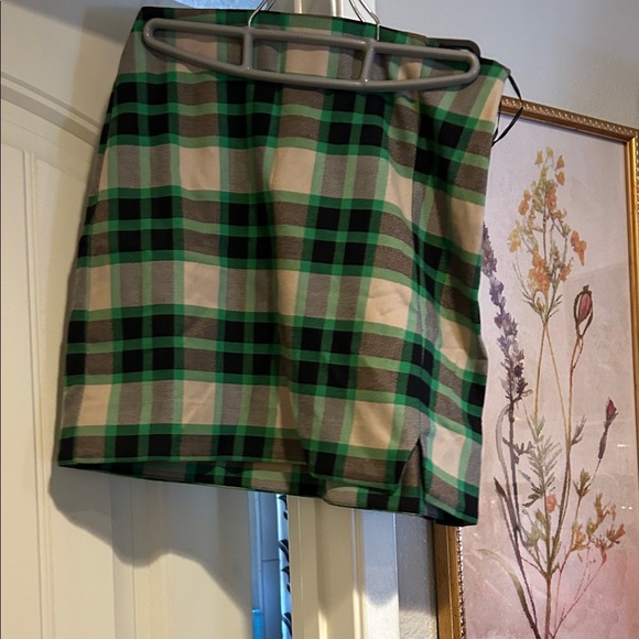 River Island Green, Black & Cream Plaid Skirt - Picture 3 of 3